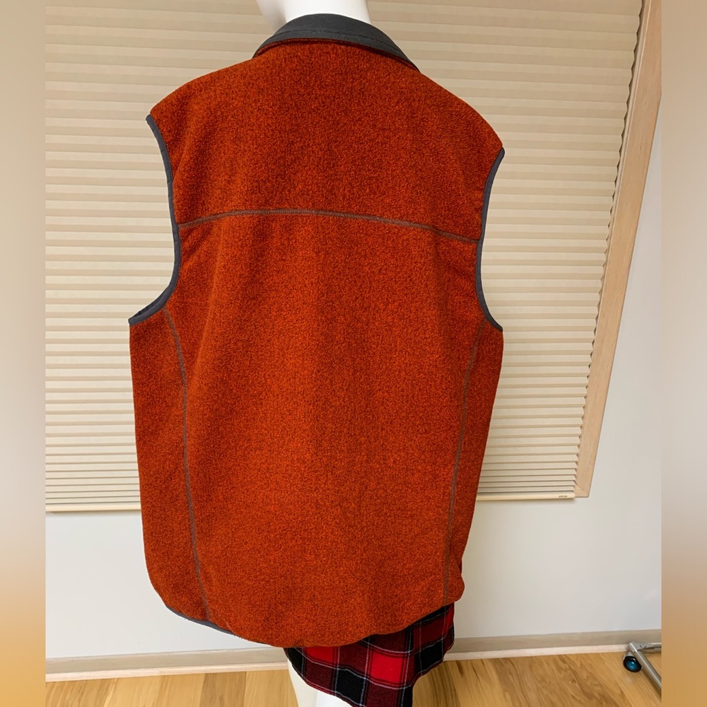 Duluth trading Men’s Vest. Fleece Pockets Like New Size:M. - Picture 6 of 9